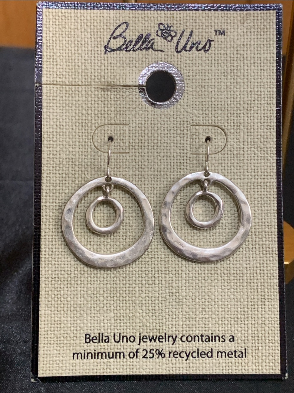 NWT Bella Uno silver tone hammered earrings